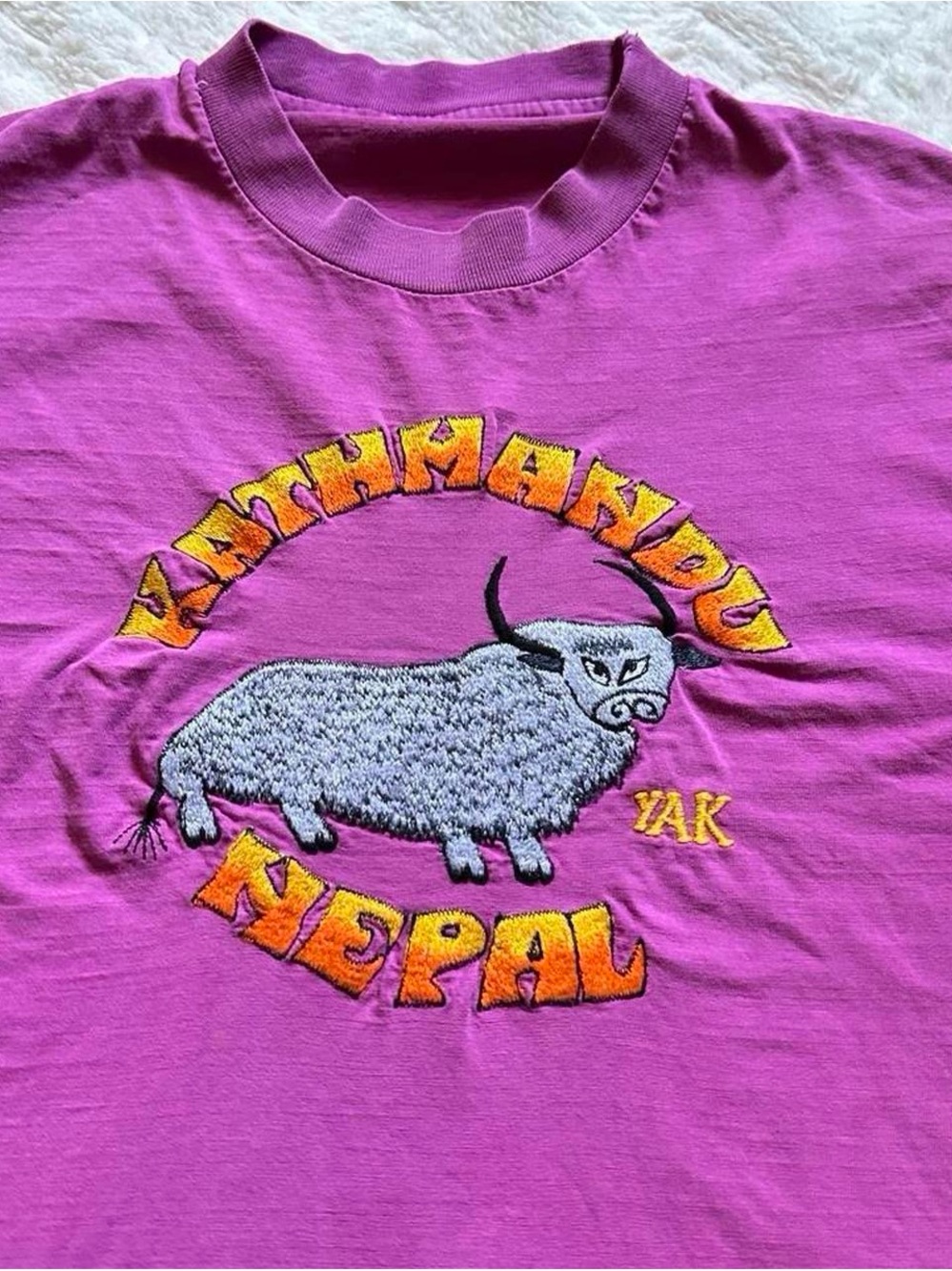 Vintage 1970’s Kathmandu Purple 'YAK' Embroidered Nepal Graphic Tee M